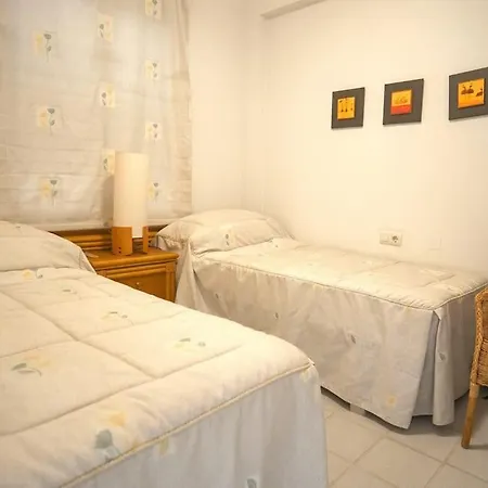 Front Line 2 Bedroom Daire *